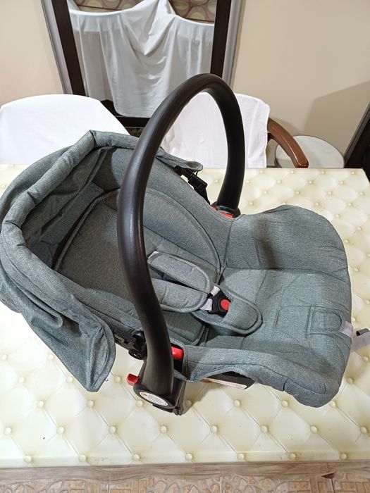 Продаётся автокресло новая