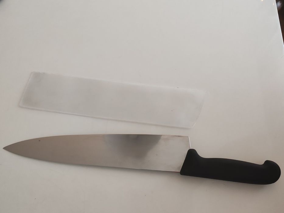 Ножове Victorinox и сатър F. Dick