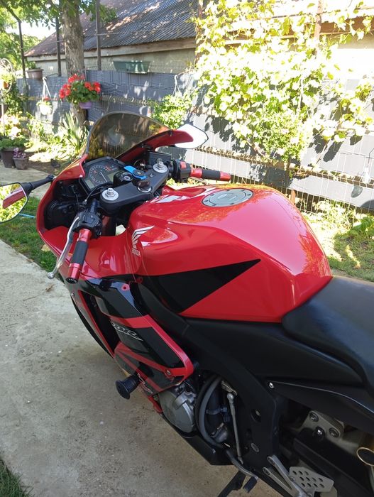 Honda CBR 600RR pc37