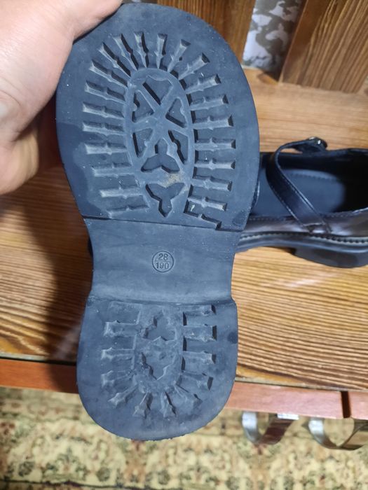 Продам туфли детские