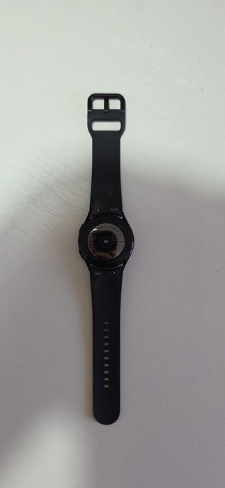 Часы:Samsung watch 4
