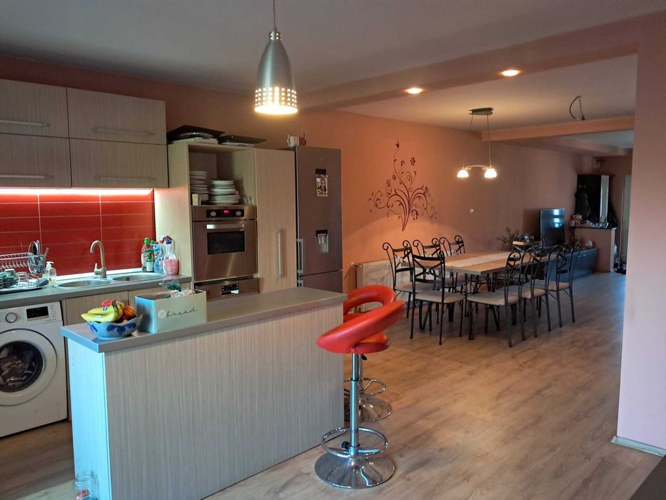 Casa tip duplex zona Closca de vanzare