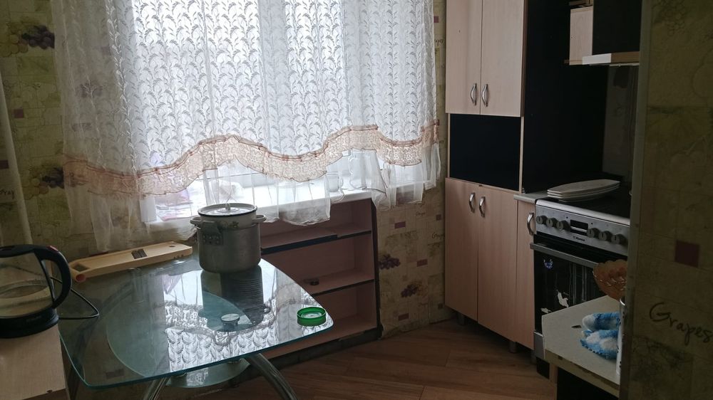 Здам трешку возле дом быта Надежда