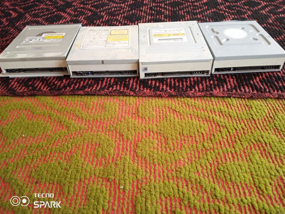 Компьютер дискавод