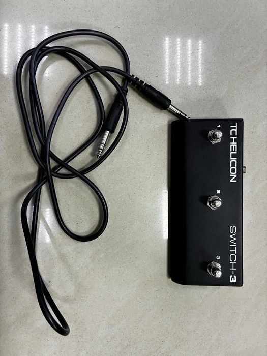 Футсвитч TC Helicon Switch 3