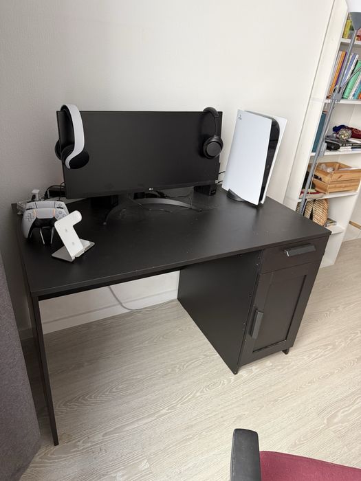 Стол рабочий черный