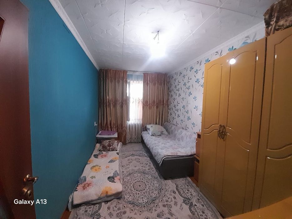 Продам  трехкомнатную квартиру