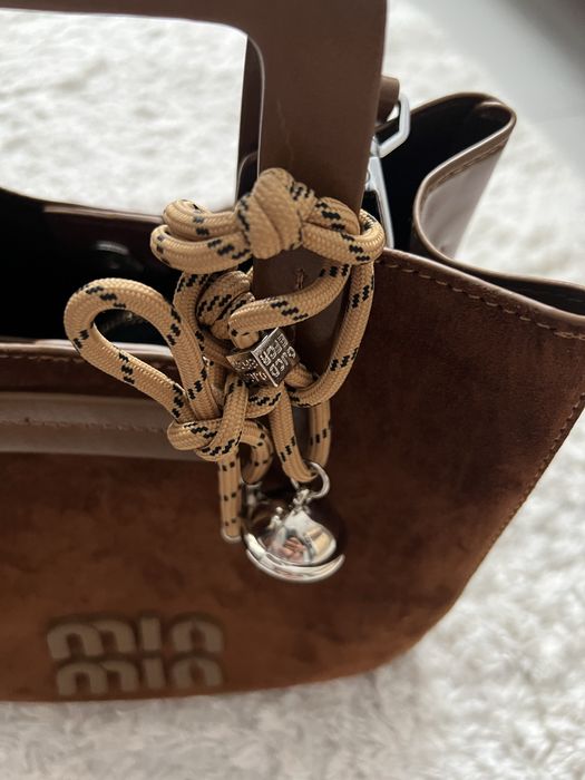 Дамска чанта нова с естествен велур в кафяв цвят  Min Min