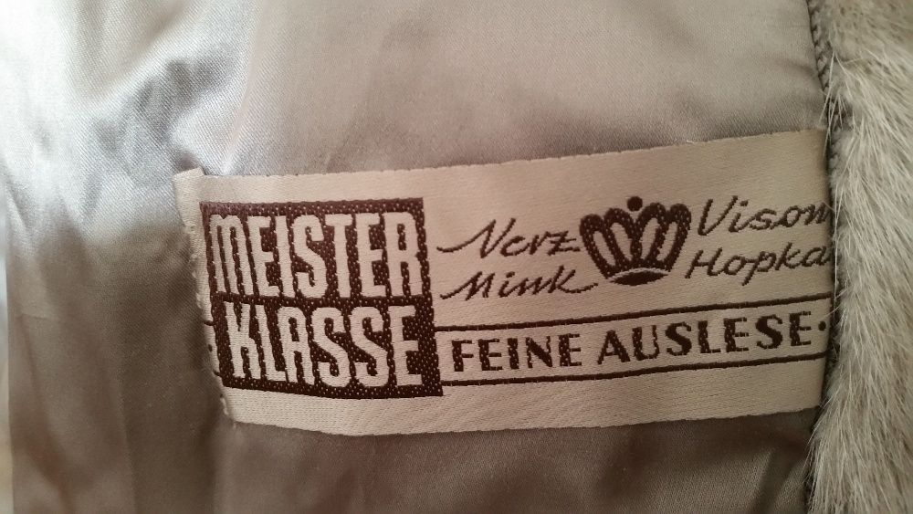 Haina blana scurta vizon Mustela deosebita pretentiosi