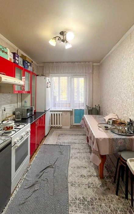 Продам 4хкомнатную квартиру Аян Империя