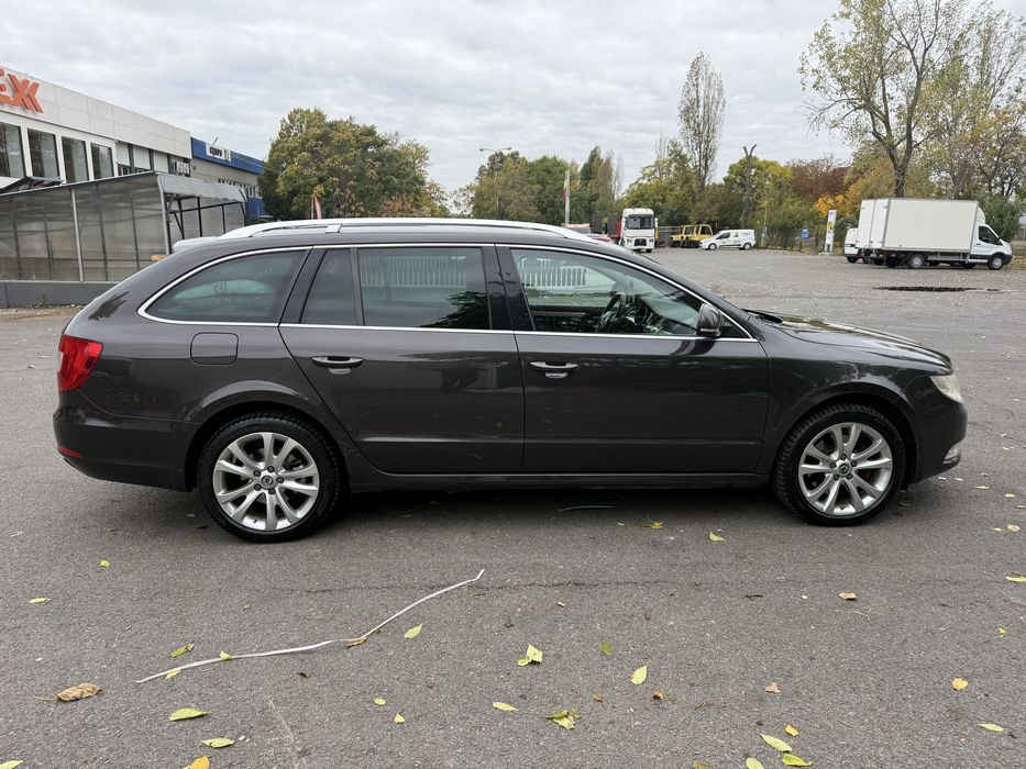 SKODA Superb 2011 — imagine 3