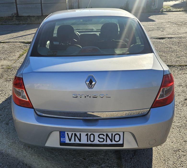 Vând Renault Symbol II