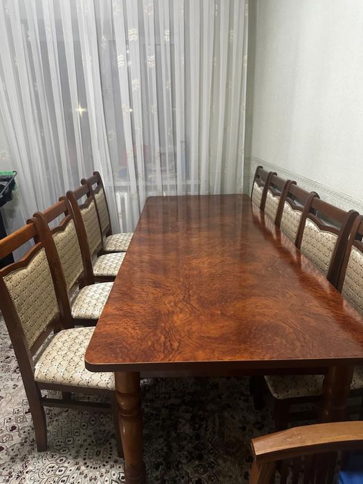 Продам стол и стулья