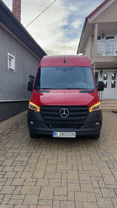 Vând autoutilitară Mercedes sprinter extra long
