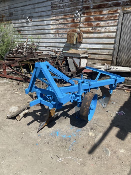 Плуг 3-корпусный