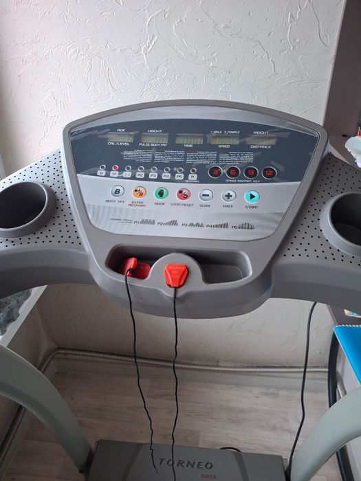 Продам беговую дорожку