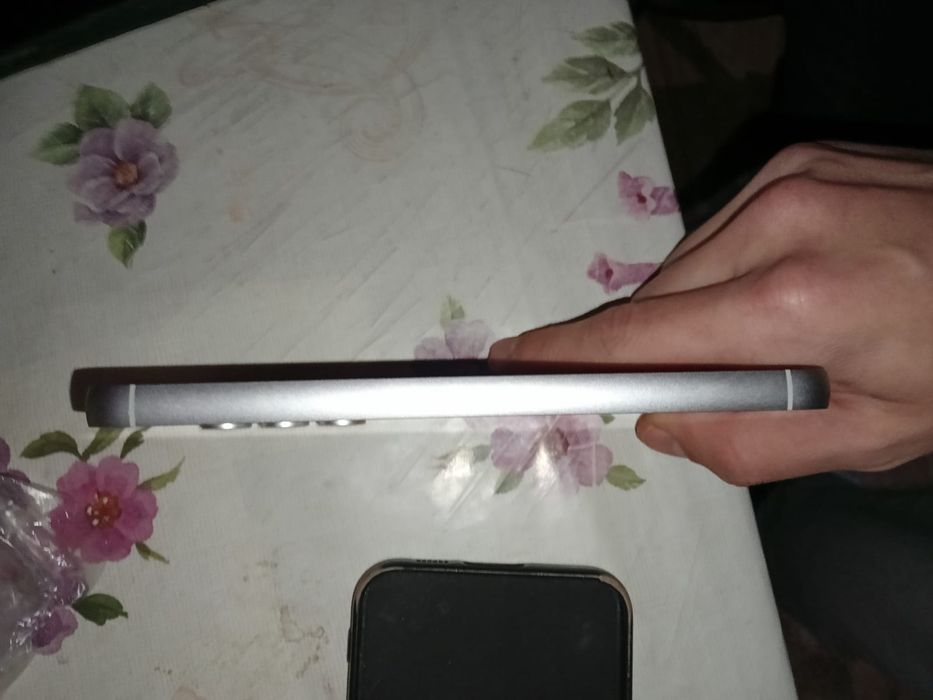 Vand telefon samsung galaxy s 23 fe