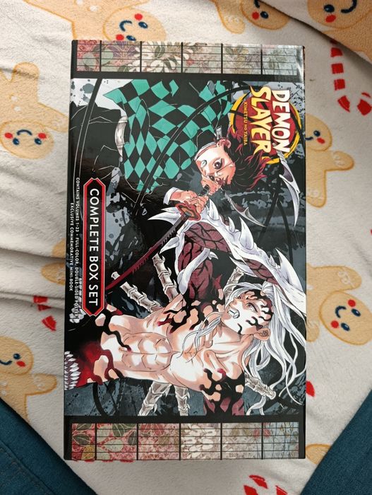Demon Slayer Complete Manga Box Set – Stare Impecabilă