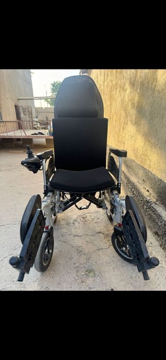 Коляска прогулочная электронной