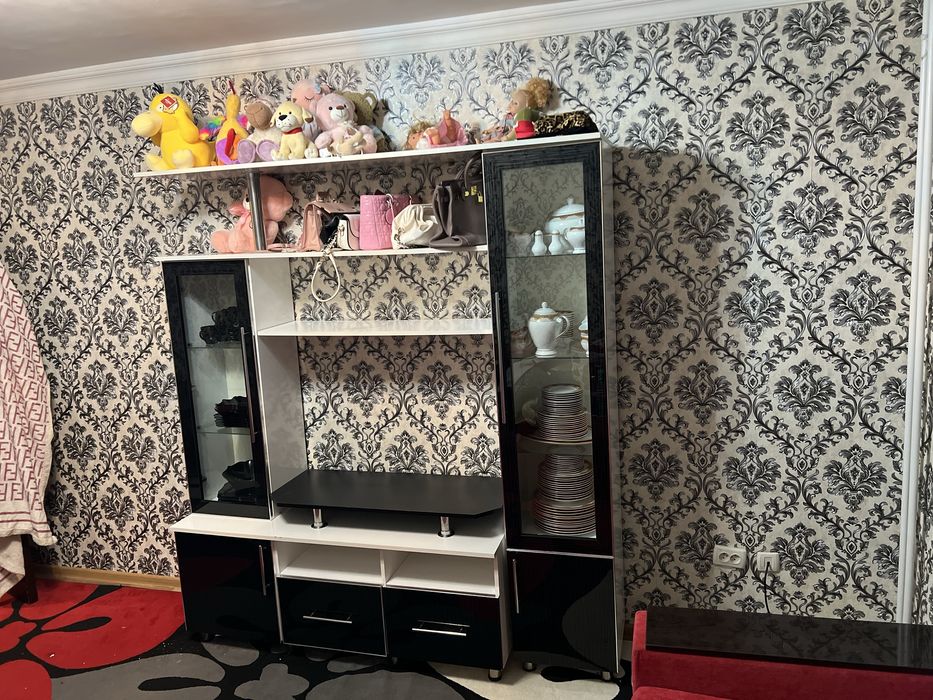 Продаю стенку , в хорошем состоянии