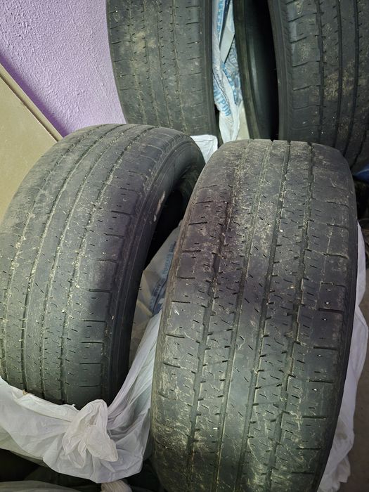 Продам резину бу размерна 235/55/18