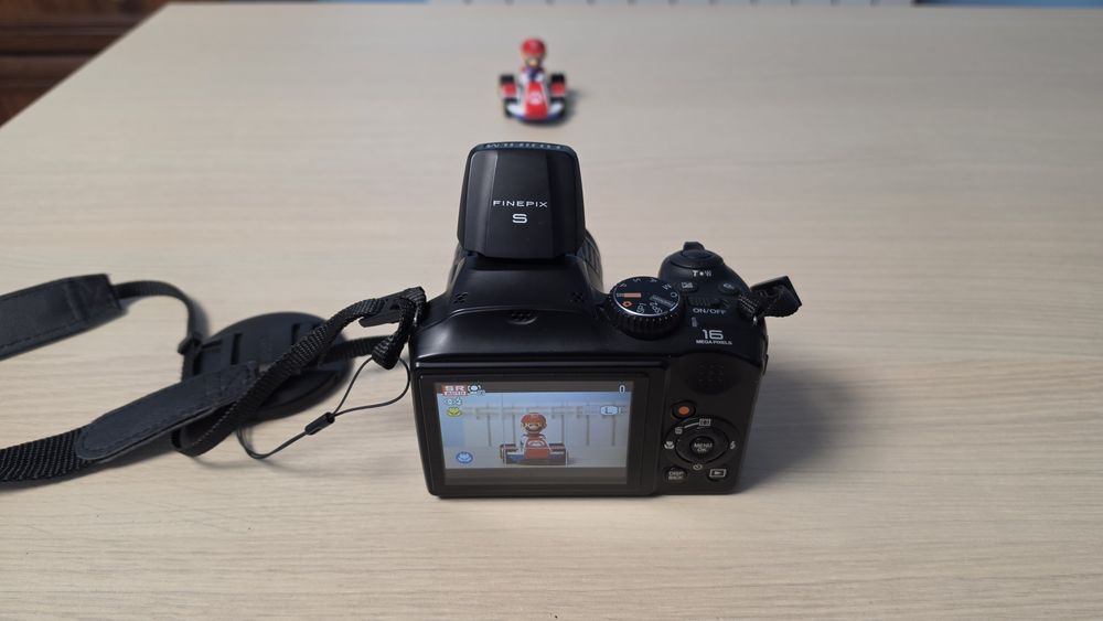 Camera foto Fujifilm FinePix S4800