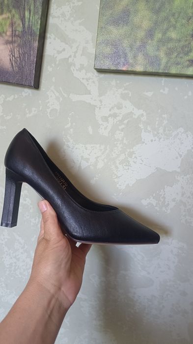 Продам женские туфли