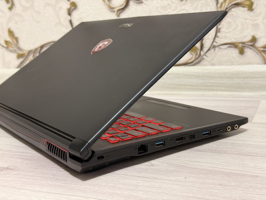 Игровой ноутбук MSI i7|8RAM|GTX1050TI|1000GB