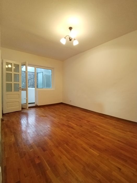 Vând garsonieră, etaj 2, confort 1, Orșova