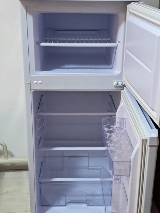 Продам холодильник Бирюса 120 см