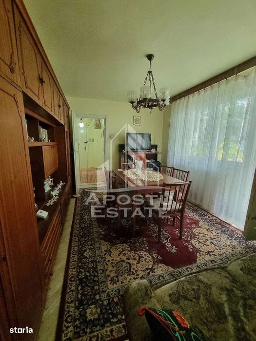 Apartament cu 3 camere, de vanzare, zona Sagului, Timisoara — fotografia 1