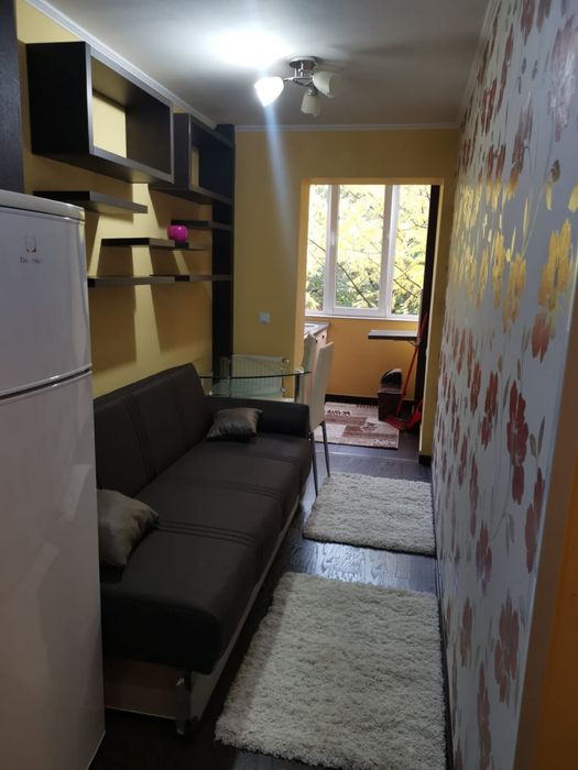 Chirie apartament o cameră