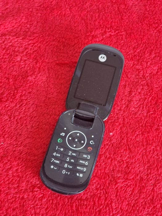 Telefon cu clapeta Motorola