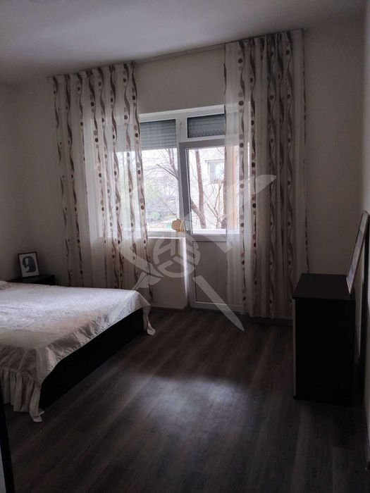 Дава се под наем Етаж от къща в Асеновград - 160 кв.м за 648.21 € - Снимка #5