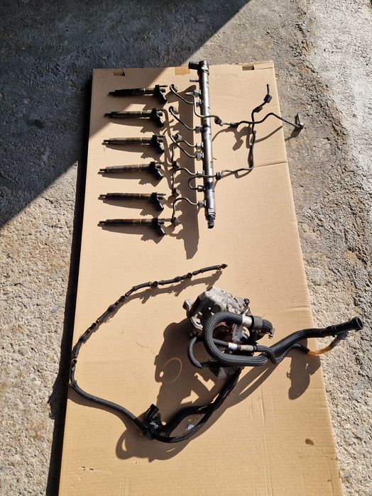 Kit Injectoare + Pompa Inalta BMW X5 X6 e70 e71 Euro5 306 Cp / 245 Cp