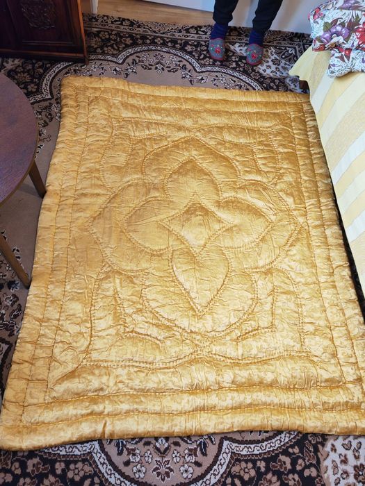 Plapuma umpluta cu lana  cu 2 fete, 200cm*165cm