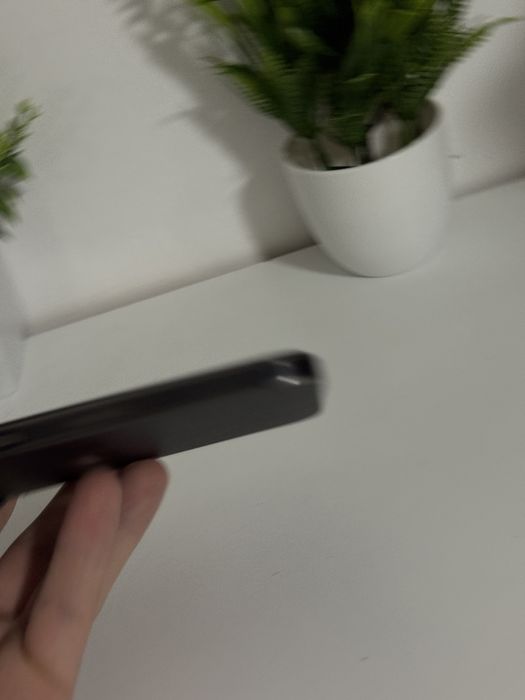 Iphone 15 pro display schimbat 128gb stare perfecta de functionare