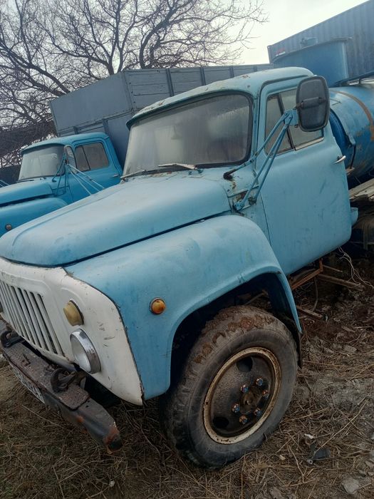 Gaz 53 sotiladi yurib turgan moshina