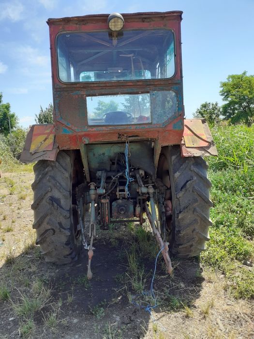 Vind tractor cu utilaje