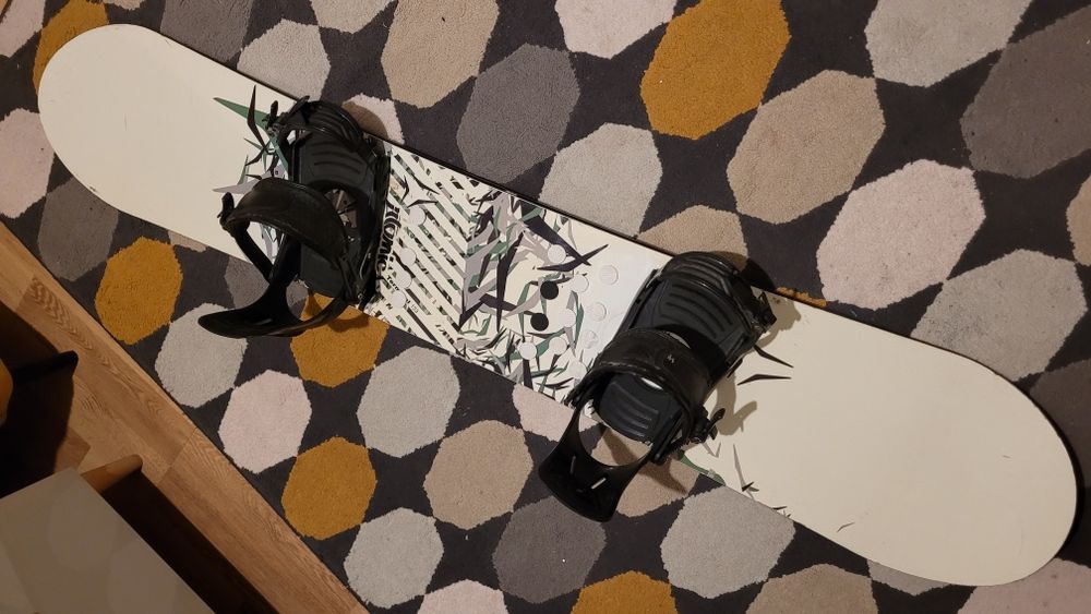 Placa snowboard Atomic 153 cu legături factory
