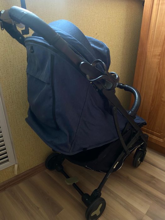 Прогулочная коляска с рюкзаком