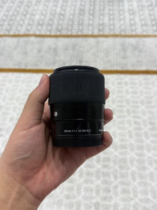 Sigma 30mm f1.4 krch