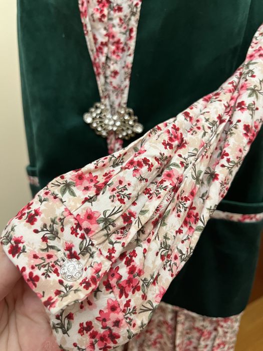 Платье с жилеткой