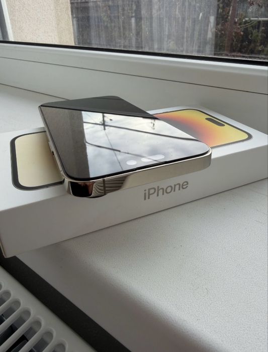 iPhone 14 pro max gold