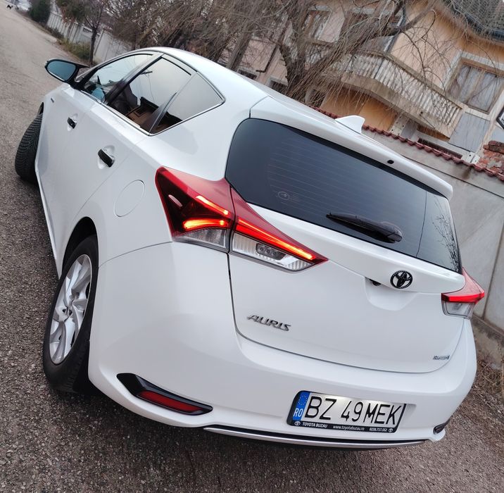 TOYOTA Auris 2018 — imagine 3