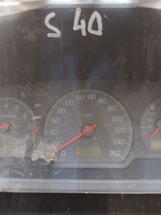 Щиток приборов Вольво S40