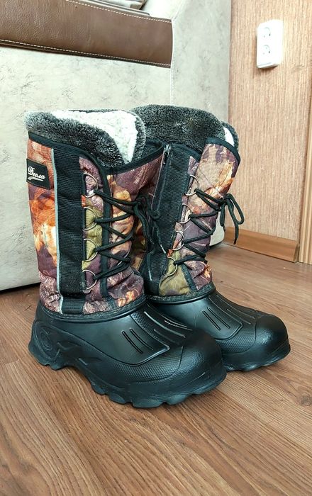 Продам утеплённые резиновые сапоги размер 43-44