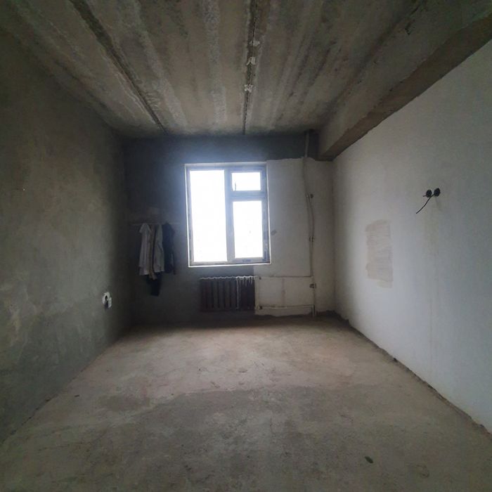 3 xonali uy sotiladi