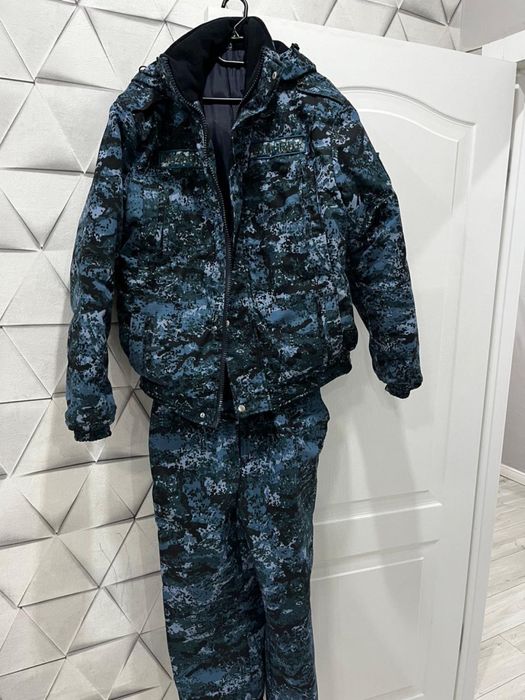 Продам бужлат с комбинизоном зимняя