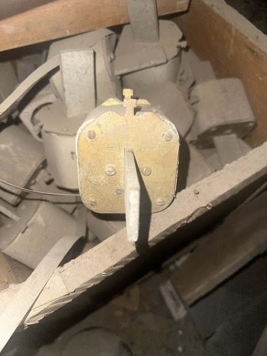 Плавкая вставка.